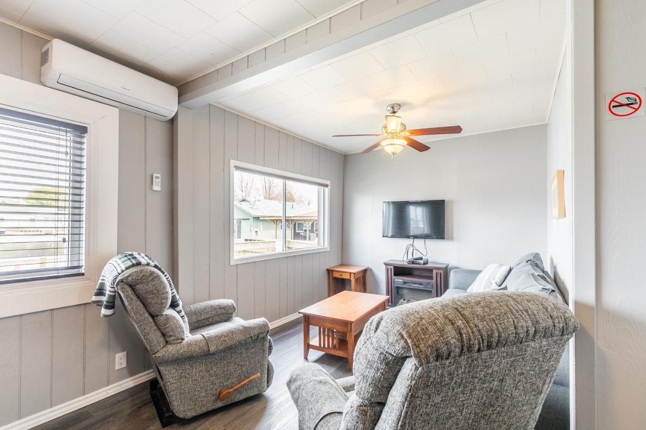 Bayside Cottage Rentals Port Rowan Экстерьер фото