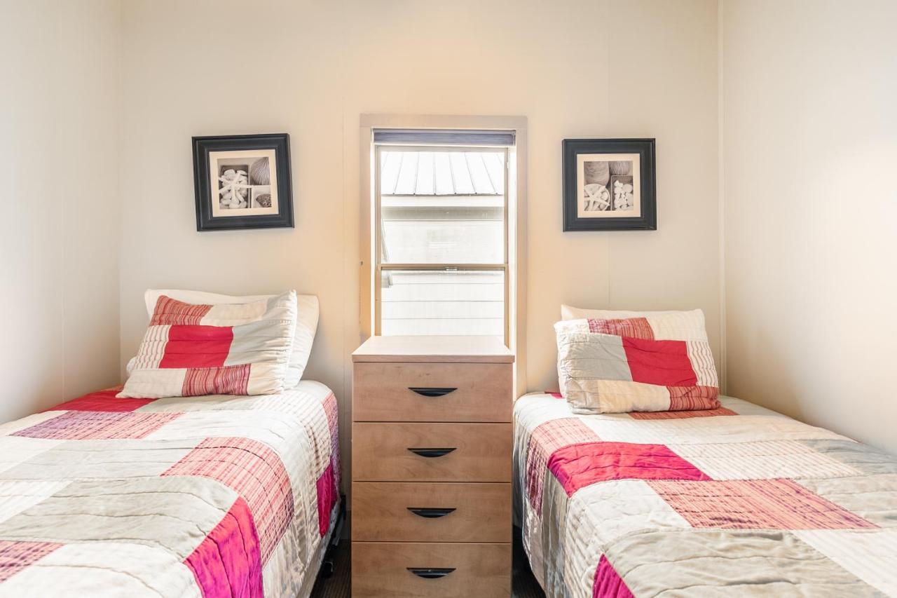 Bayside Cottage Rentals Port Rowan Экстерьер фото