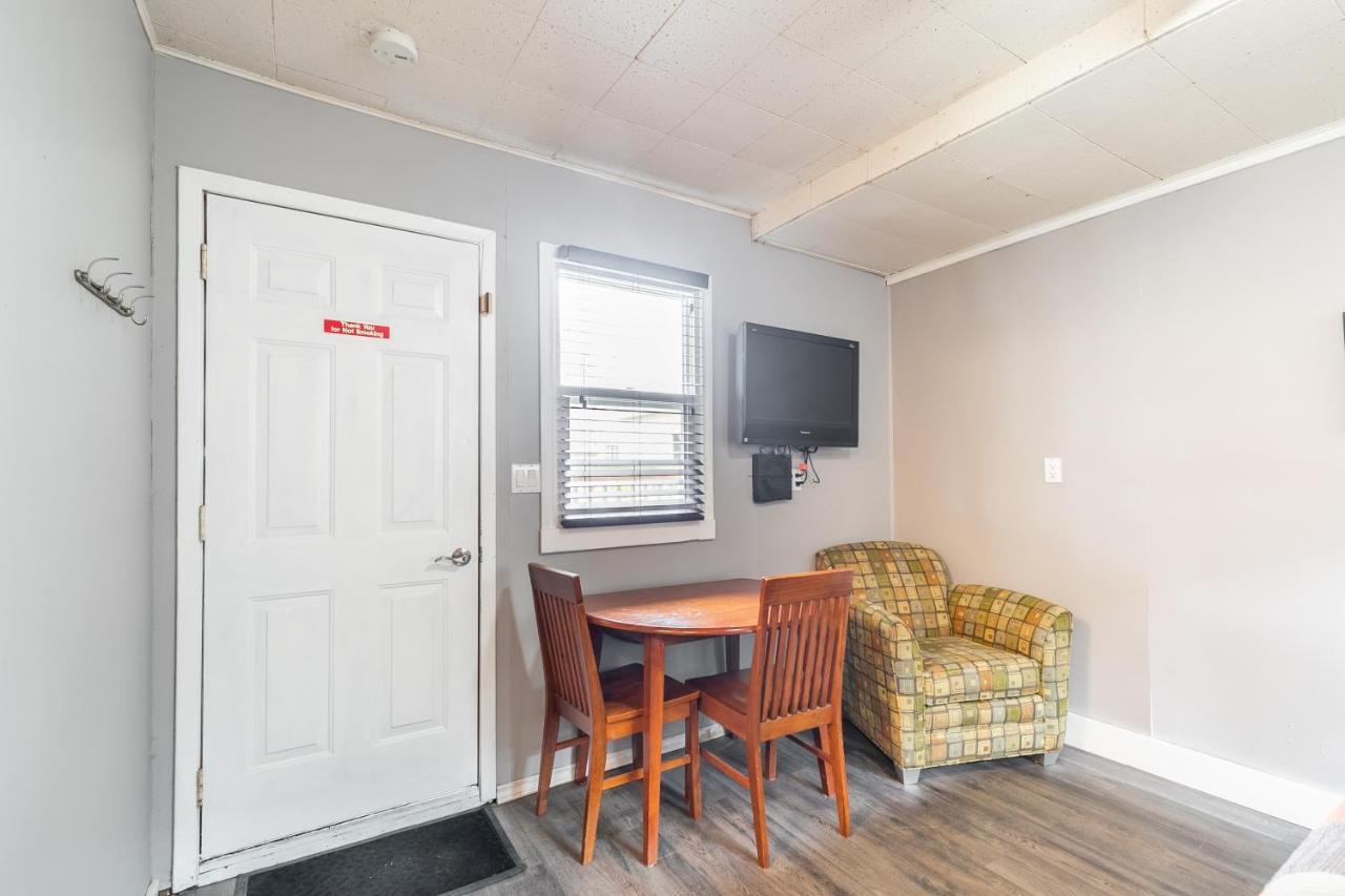 Bayside Cottage Rentals Port Rowan Экстерьер фото